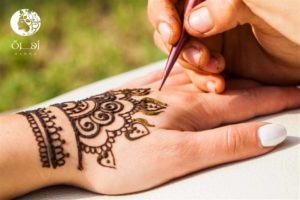 أنواع الحناء الخاصة باليد