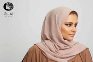 البشرة القمحية | أهم 5 ألوان للحجاب المناسبة لها